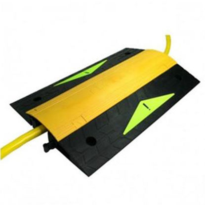 Picture of Furrion  10.56 lb Black & Yellow Nylon Power Cord Ramp 381634 19-8201                                                        